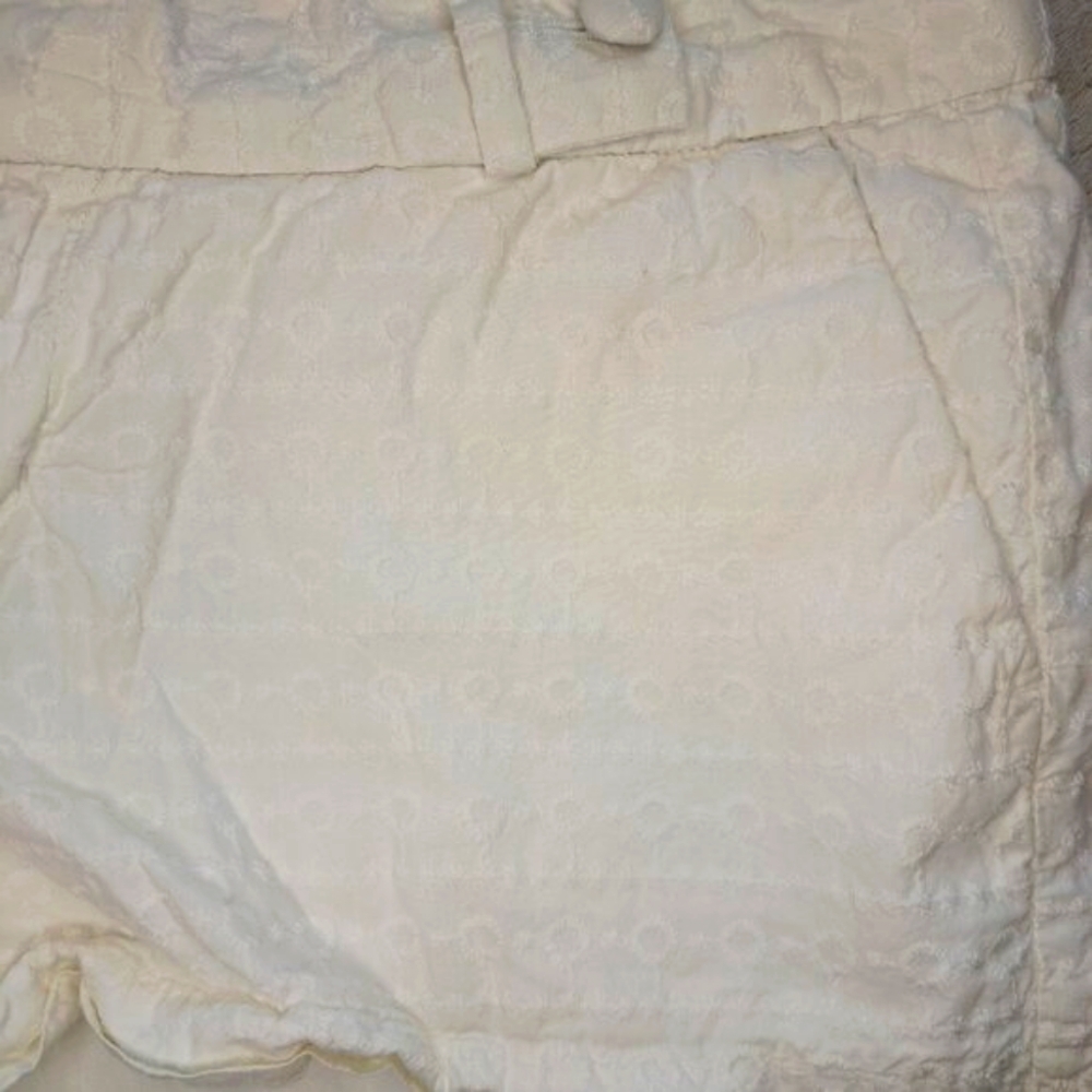 Banana Republic White Eyelet Shorts Lined Size 8 - Picture 3 of 5
